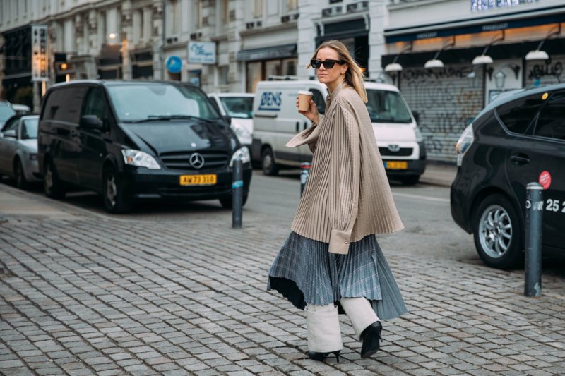 Fashionable beige cardigan