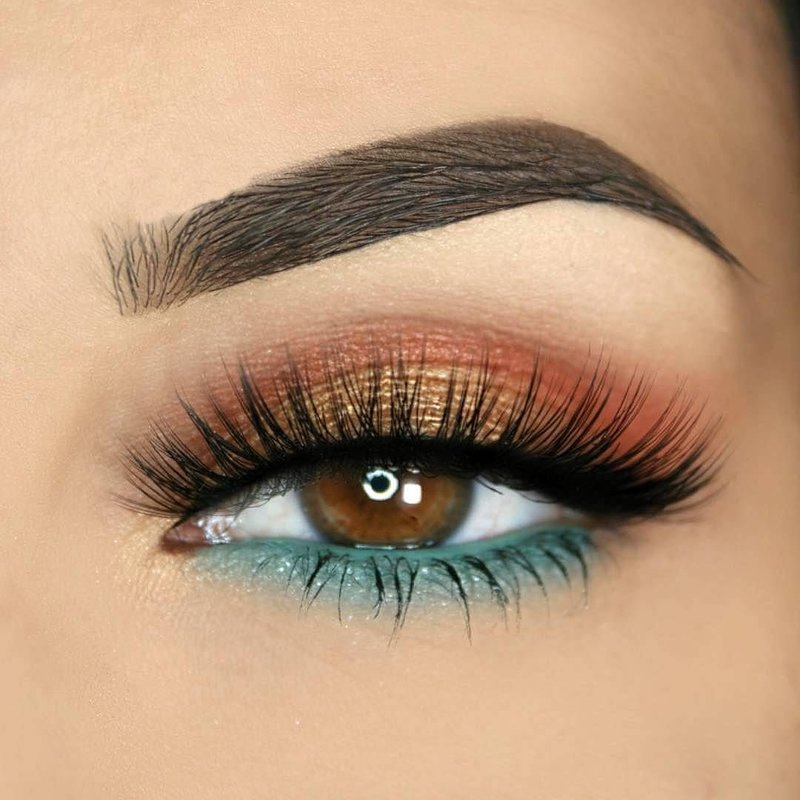 Makeup with bright shades for brown eyes