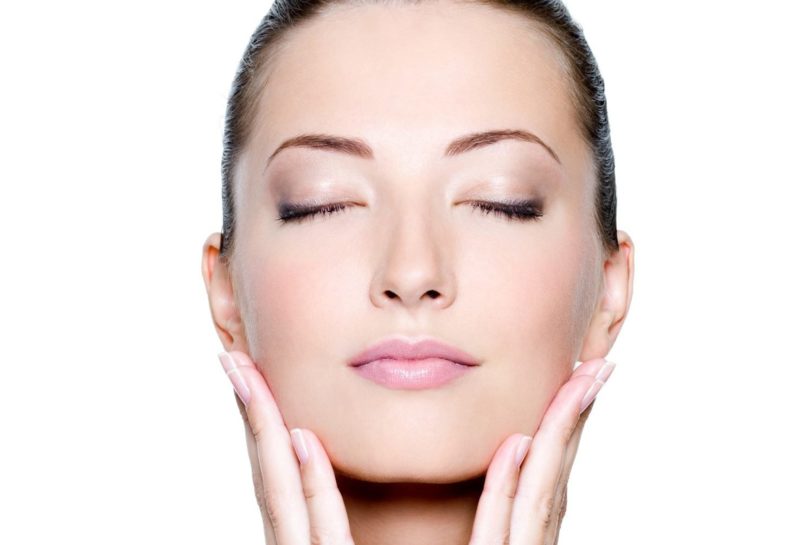 Lymphatic drainage facial massage