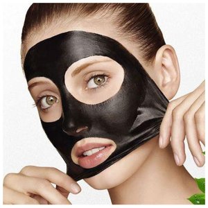 How to apply a black face mask