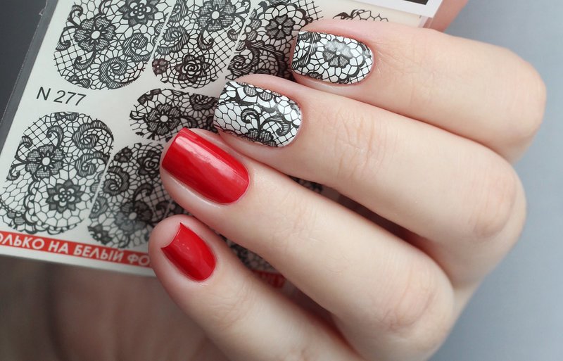 Lace Manicure