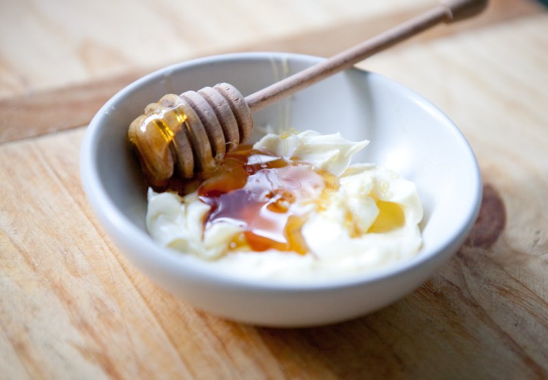 Cooking masks with cream and natural honey