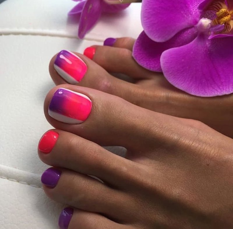 Bright ombre pedicure