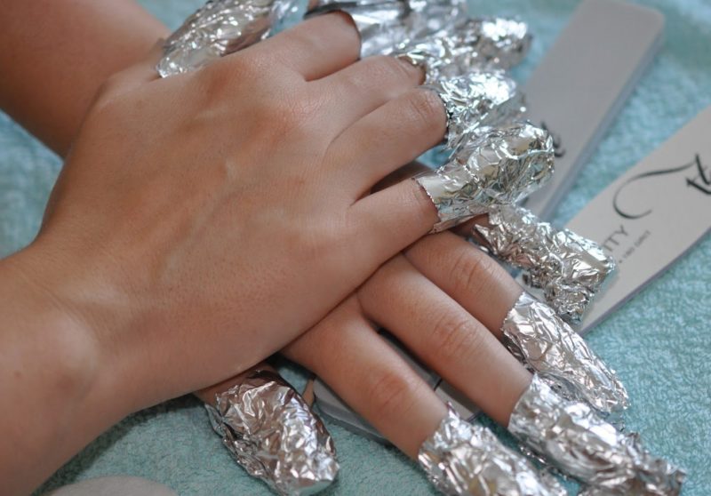 Foil compress for removing gel polish