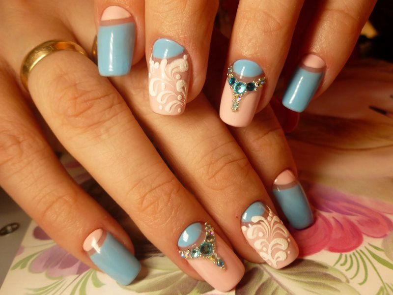 Design drawing on nails