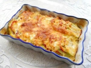 Zucchini casserole with tomato and cheese