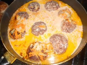 Minced meatballs with rice