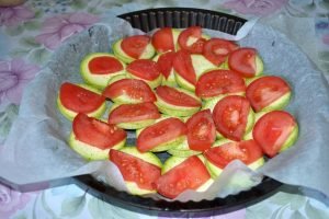 Zucchini with tomatoes and cheese