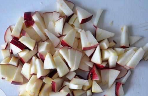 Salad with celery, apple and radish