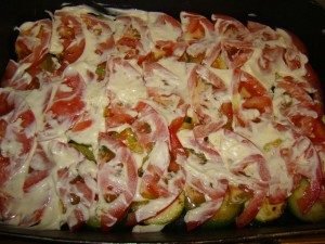 Zucchini with tomatoes in the oven