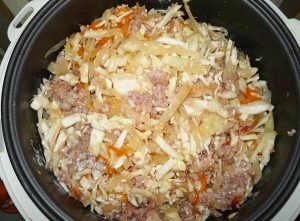 Lazy cabbage rolls in a slow cooker