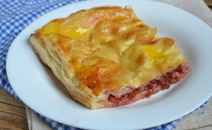 Puff pastry pie with cherry