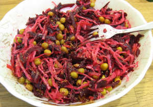 Salad with sauerkraut, green peas and beets