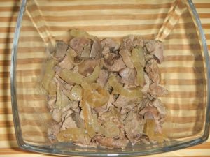 Chicken liver puff salad