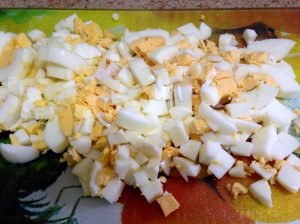 Salad with canned tuna and corn