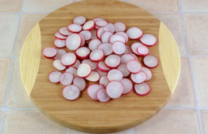 Salad with celery, apple and radish