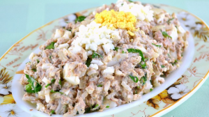 Canned Saury Salad