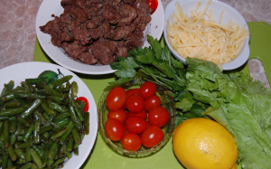 Warm salad with chicken liver