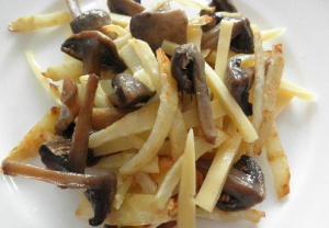 Salad with mushrooms and celery root