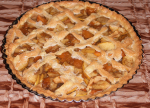 Pumpkin pie with apples