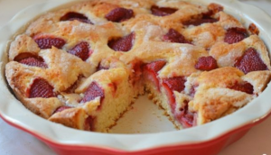 Pie with strawberries on kefir