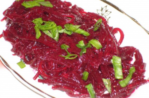 Beetroot salad: simple and tasty