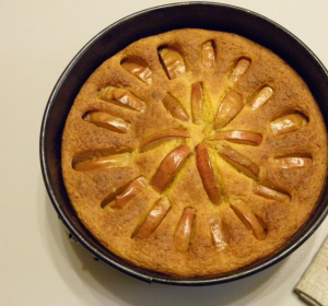 Pumpkin pie with apples