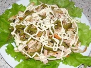 Salad with Chicken Breast and Pickles