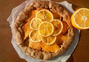 Pumpkin pie with orange