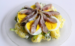 Potato salad with herring