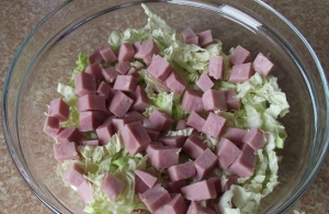 Peking cabbage and ham salad