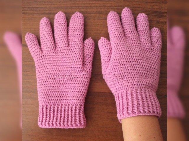 How to crochet gloves?