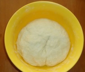 Yeast dough pie