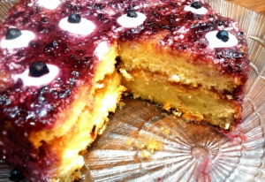 Sponge cake with jam