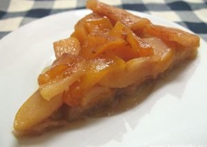 Tart pie with pumpkin and quince