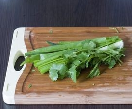 Pie with arugula and sorrel