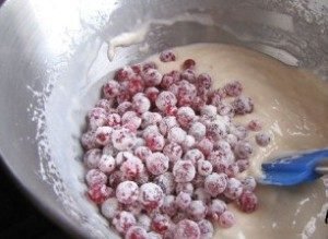 Pie with red currants (kefir dough)