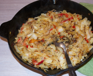 Yeast dough cabbage pie