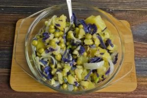 Lenten salad with potatoes