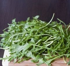 Pie with arugula and sorrel