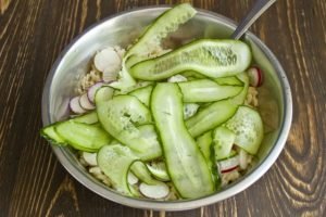 Lenten salad with brown rice and vegetables