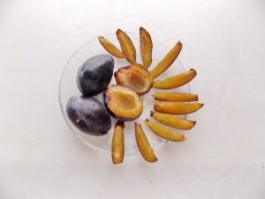 Salade sucrée aux prunes et betteraves