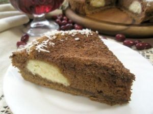 Chocolate cake with curd filling