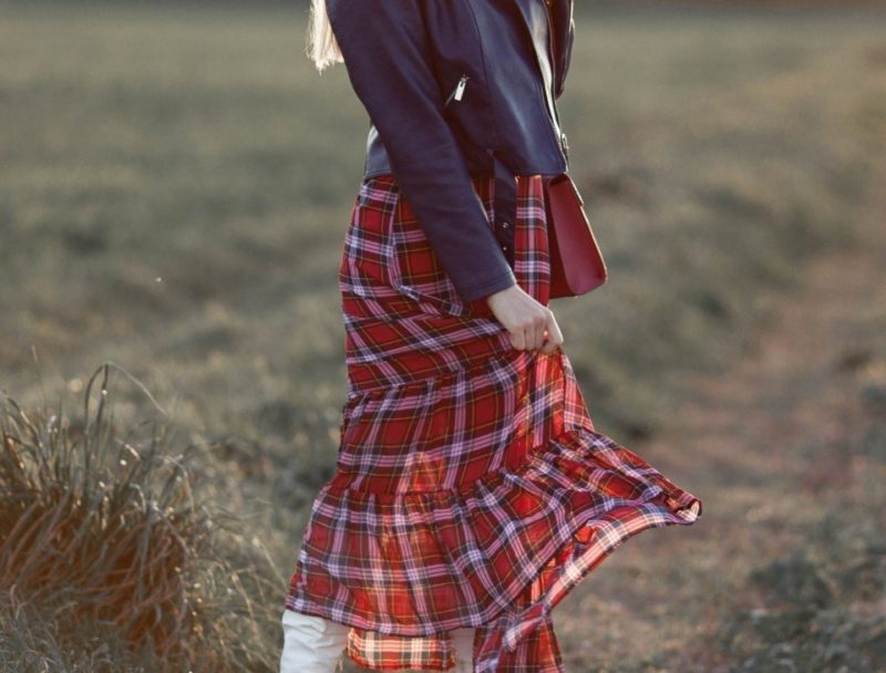 Stylish check skirt