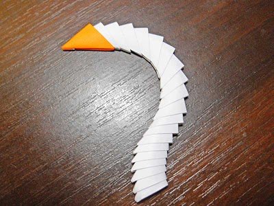 How to make a swan out of paper: in stages