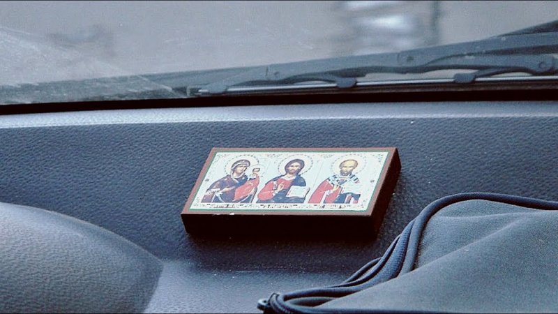 What icons to place in the car