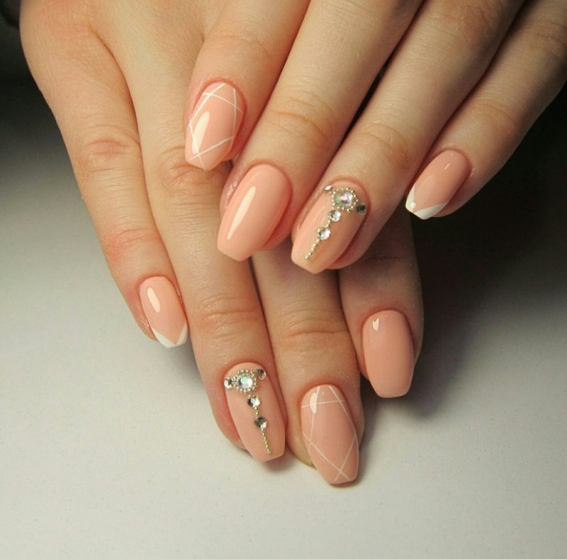 Nude ombre on nails