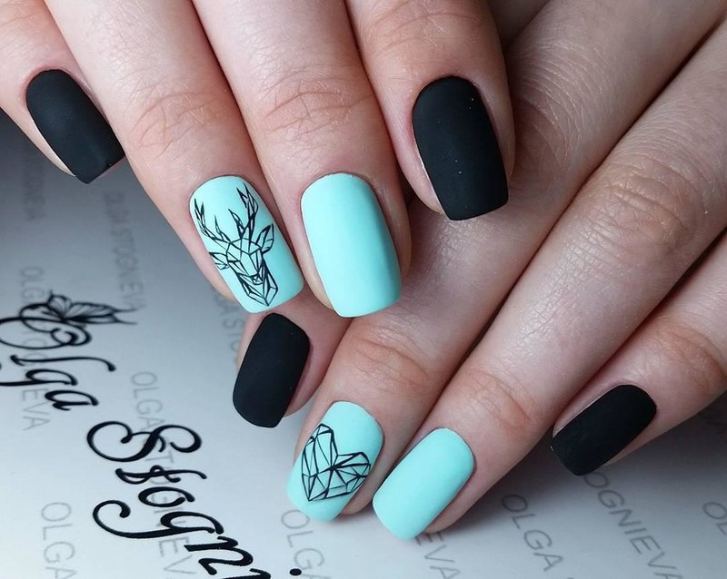 Geometric deer on nails