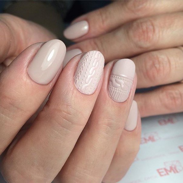 Volumetric powder manicure