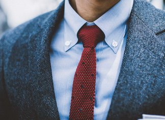 How to learn to tie a tie